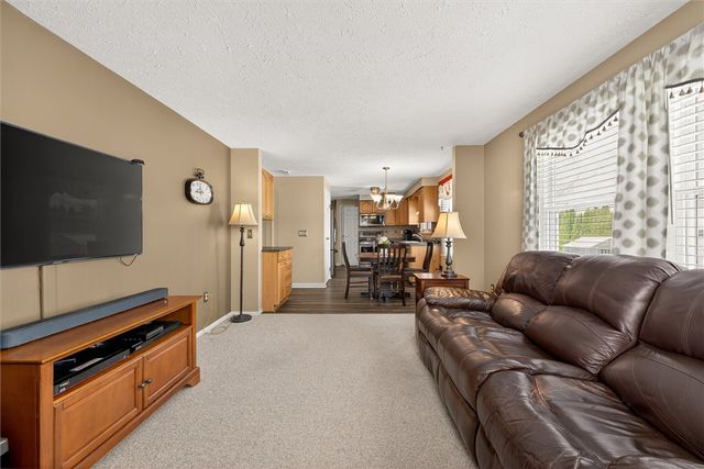 44 Flynnwood Drive, Greece, NY 14612