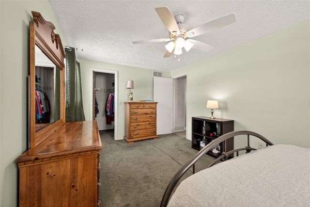 44 Flynnwood Drive, Greece, NY 14612