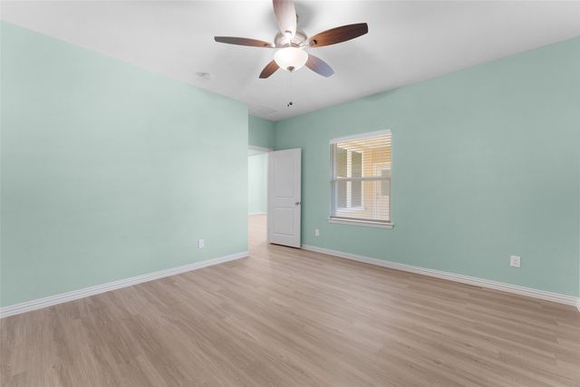 2027 S Bluebonnet Avenue, Denison, TX 75020