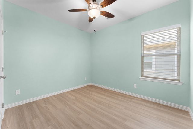 2027 S Bluebonnet Avenue, Denison, TX 75020