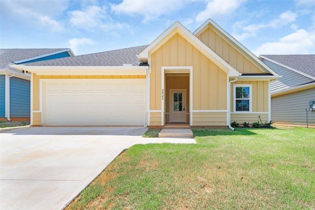2027 S Bluebonnet Avenue, Denison, TX 75020