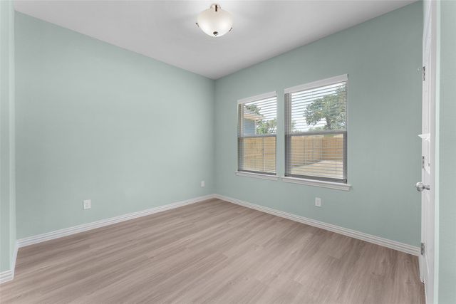 2027 S Bluebonnet Avenue, Denison, TX 75020