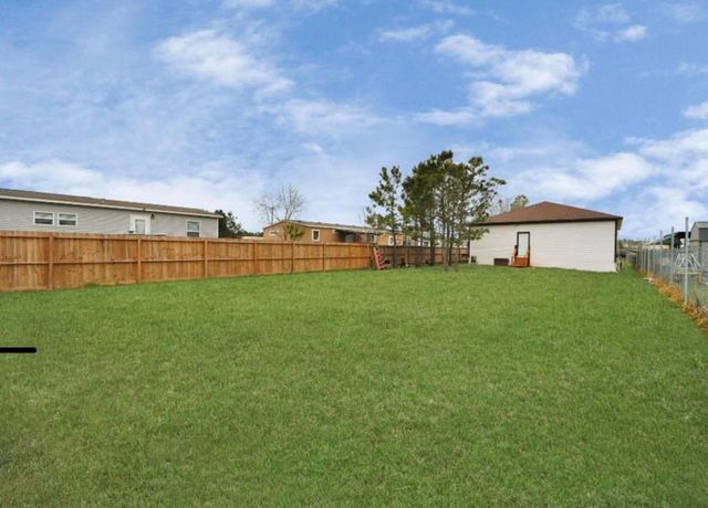 24 Road 5213, Cleveland, TX 77327