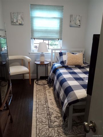 1042 E 233rd Street, Bronx, NY 10466