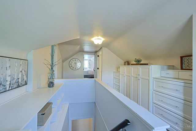 5801 Kenwood Road, Madeira, OH 45243