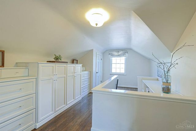 5801 Kenwood Road, Madeira, OH 45243