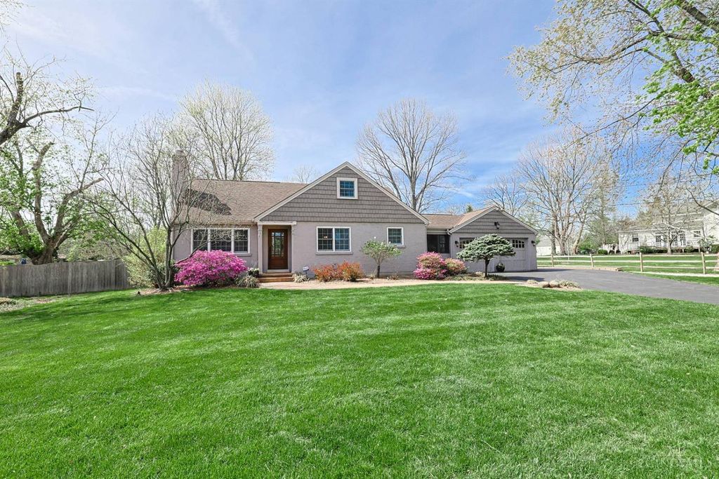 5801 Kenwood Road, Madeira, OH 45243