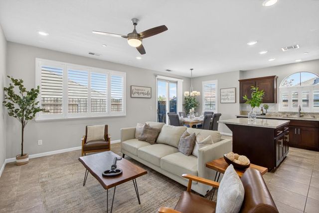 3139 Golden Trail St, Rocklin, CA 95765