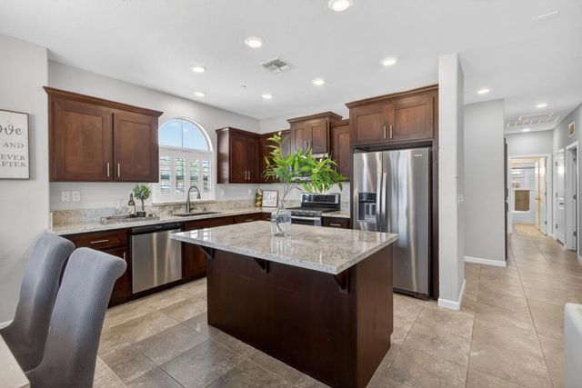 3139 Golden Trail St, Rocklin, CA 95765