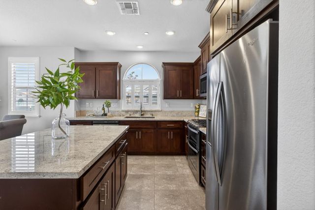 3139 Golden Trail St, Rocklin, CA 95765