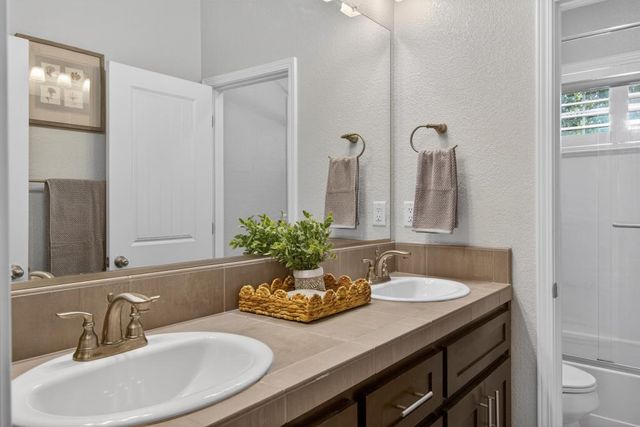 3139 Golden Trail St, Rocklin, CA 95765