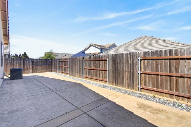 3139 Golden Trail St, Rocklin, CA 95765