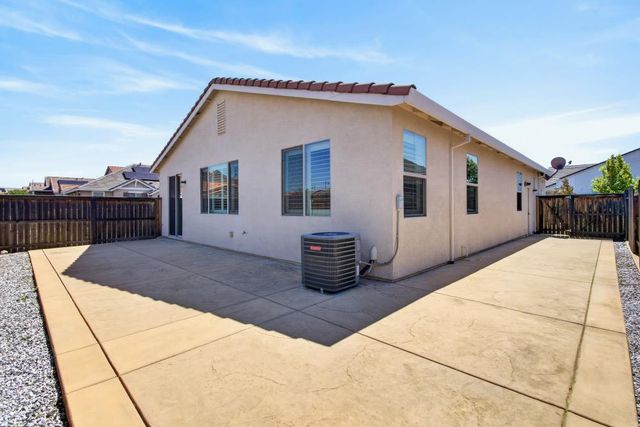 3139 Golden Trail St, Rocklin, CA 95765
