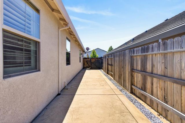 3139 Golden Trail St, Rocklin, CA 95765