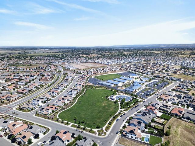 3139 Golden Trail St, Rocklin, CA 95765
