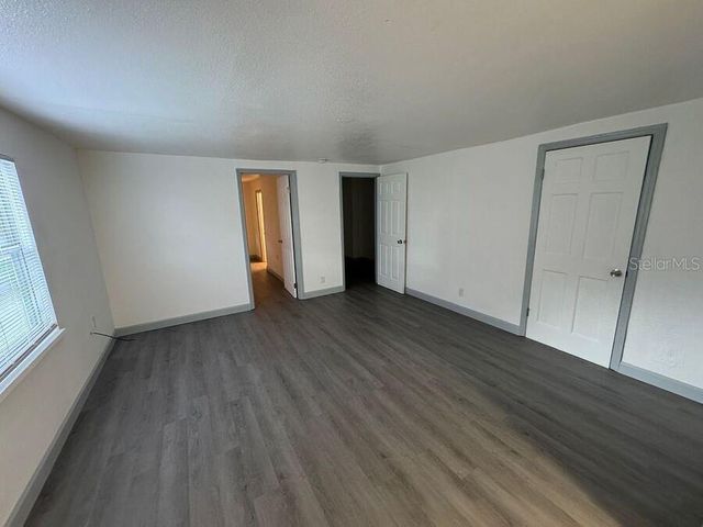 501 W BAKER STREET, Plant City, FL 33563