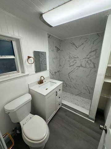 501 W BAKER STREET, Plant City, FL 33563