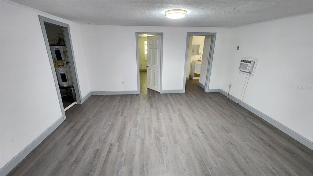 Image 13 of property listing at 501 W BAKER STREET, Plant City, FL 33563