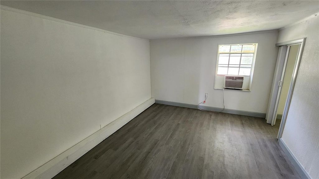 Image 14 of property listing at 501 W BAKER STREET, Plant City, FL 33563