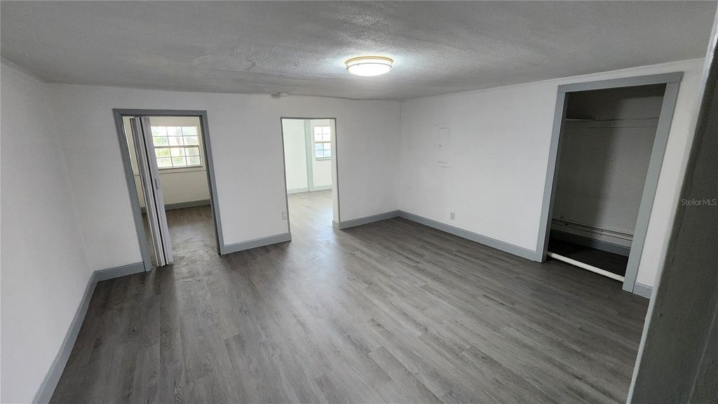 Image 17 of property listing at 501 W BAKER STREET, Plant City, FL 33563