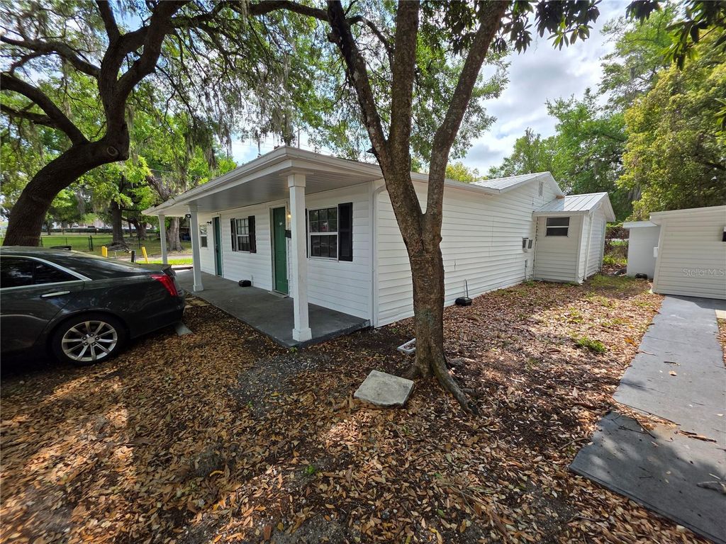 Image 3 of property listing at 501 W BAKER STREET, Plant City, FL 33563