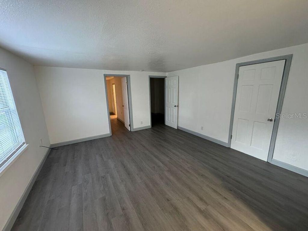 Image 9 of property listing at 501 W BAKER STREET, Plant City, FL 33563