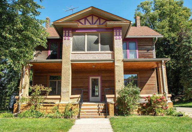 323 NE 3rd Avenue, Waverly, IA 50677