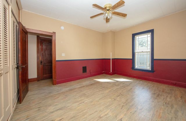 323 NE 3rd Avenue, Waverly, IA 50677