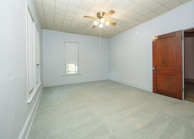 323 NE 3rd Avenue, Waverly, IA 50677