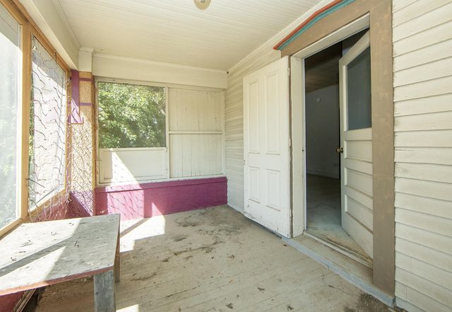 323 NE 3rd Avenue, Waverly, IA 50677