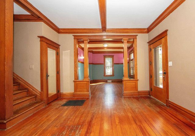 323 NE 3rd Avenue, Waverly, IA 50677