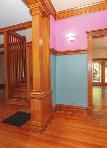 323 NE 3rd Avenue, Waverly, IA 50677