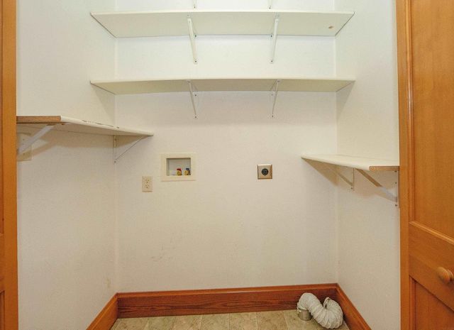 323 NE 3rd Avenue, Waverly, IA 50677