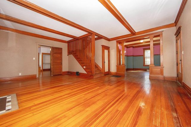 323 NE 3rd Avenue, Waverly, IA 50677