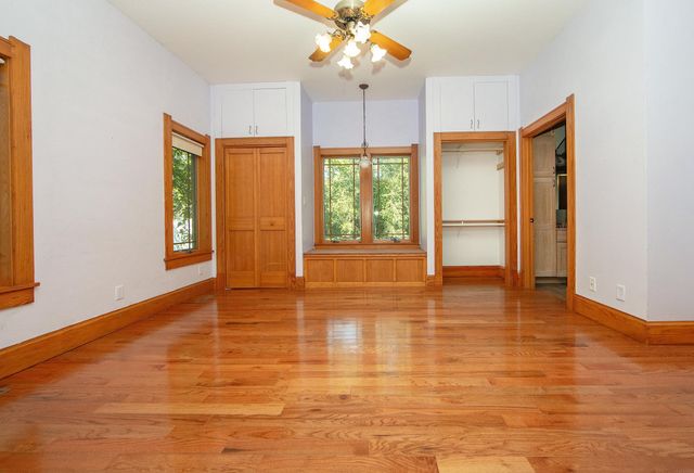 323 NE 3rd Avenue, Waverly, IA 50677