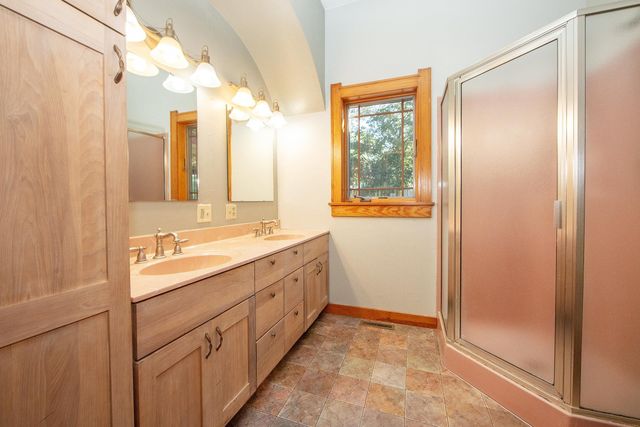 323 NE 3rd Avenue, Waverly, IA 50677