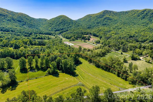 99999 Sugar Hollow Road, Fairview, NC 28730