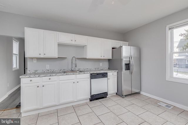 400 BUTTONWOOD ST, Delanco, NJ 08075