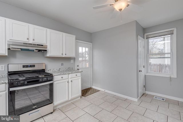 400 BUTTONWOOD ST, Delanco, NJ 08075