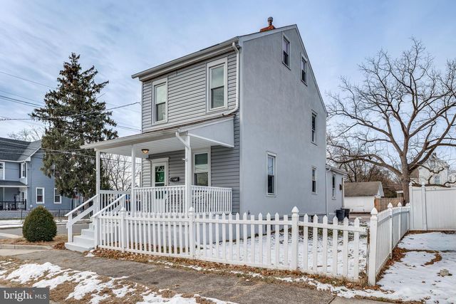 400 BUTTONWOOD ST, Delanco, NJ 08075