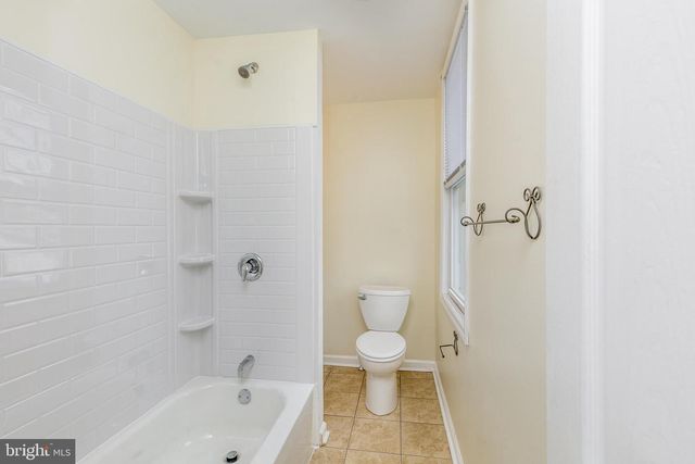 400 BUTTONWOOD ST, Delanco, NJ 08075