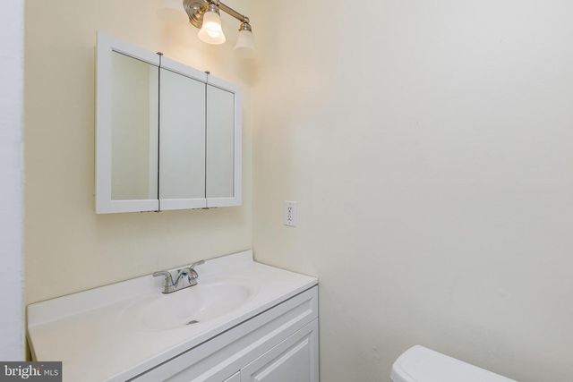 400 BUTTONWOOD ST, Delanco, NJ 08075