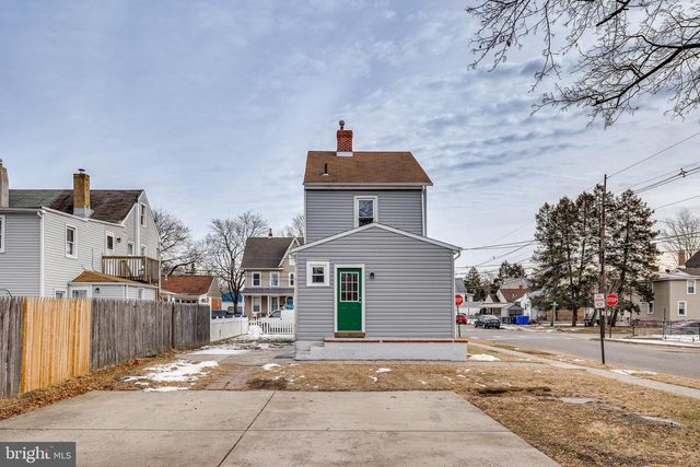 400 BUTTONWOOD ST, Delanco, NJ 08075