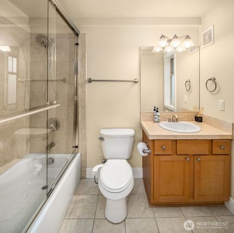 5712 17th Avenue NW, Seattle, WA 98107