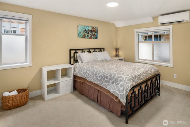 5712 17th Avenue NW, Seattle, WA 98107
