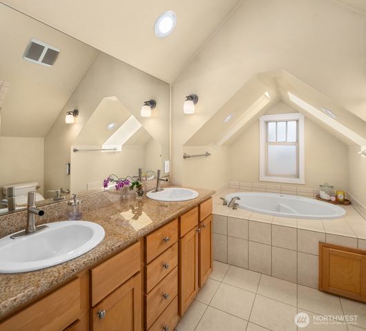 5712 17th Avenue NW, Seattle, WA 98107