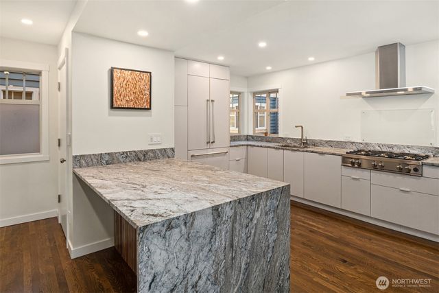 5712 17th Avenue NW, Seattle, WA 98107
