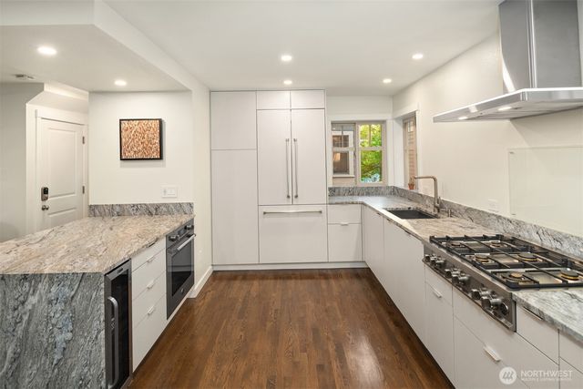5712 17th Avenue NW, Seattle, WA 98107
