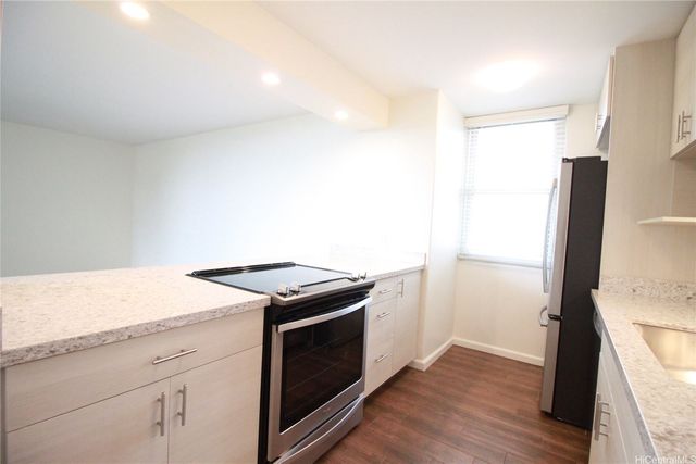 2600 Pualani Way 905, Honolulu, HI 96815