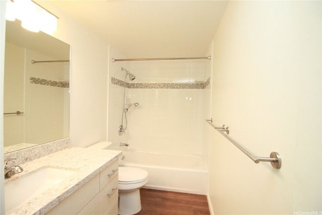 2600 Pualani Way 905, Honolulu, HI 96815